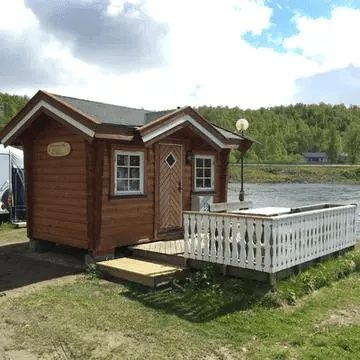 Elvelund Camping ved Salangselvas utløp i Sjøvegan, Troms