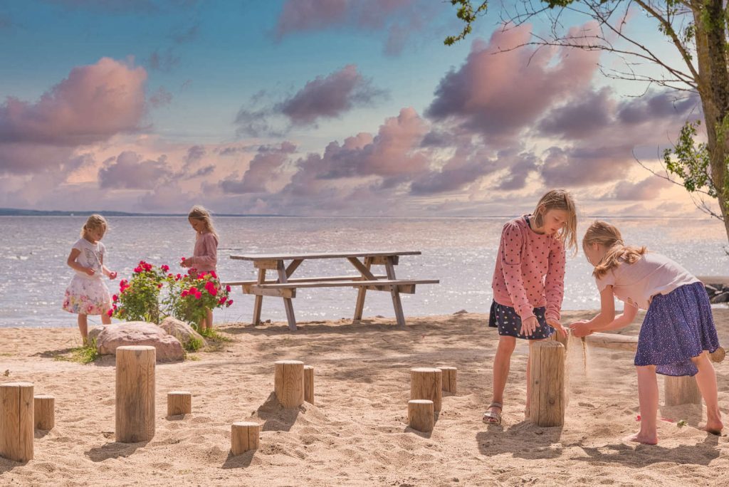 Sjøcamping ved Oslofjorden med hytter i strandkanten på Furustrand i Tønsberg
