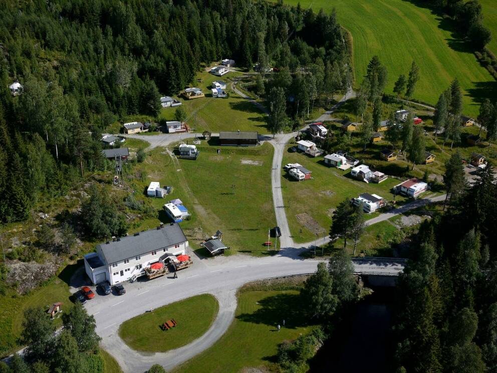 Halvorseth Camping ved elva i Kunstnerdalen Sigdal