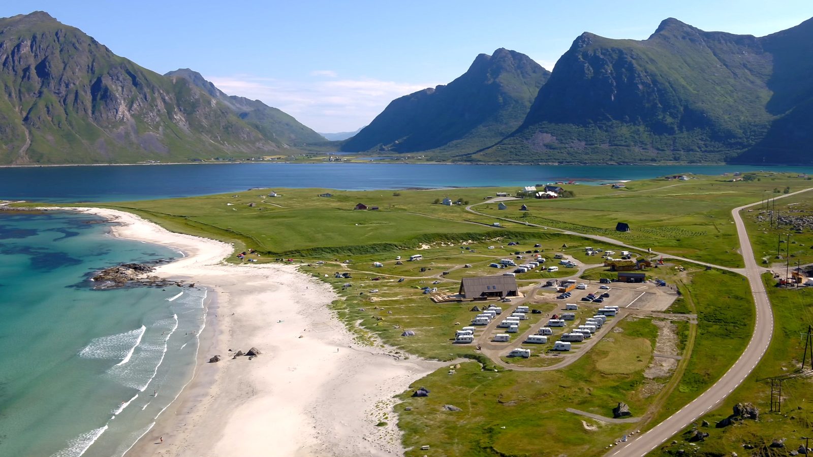 Bobilplass og campingareal på Lofoten Beach Camp