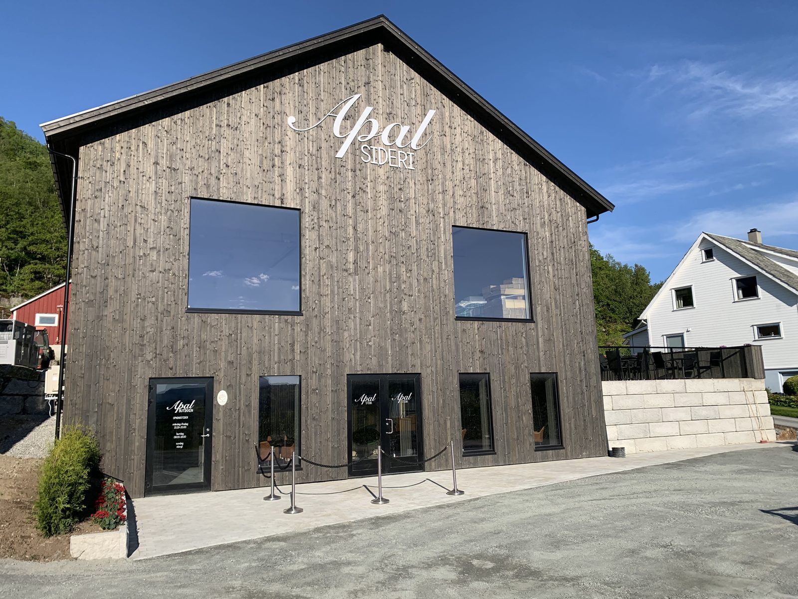 Prisbelønt sider på 13. generasjons fruktgård — foto 4