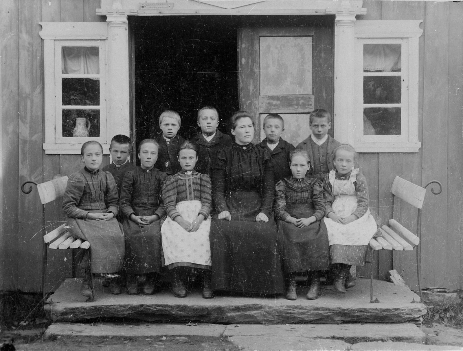 Bortistu Gjestegard i Storlidalen ved Oppdal, historisk fjellgård omgitt av Trollheimens fjell