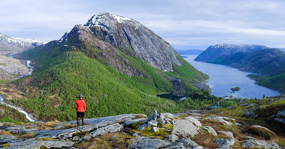 Lomsdal-Visten nasjonalpark med stupbratte kløftesider og boreal regnskog på Helgeland